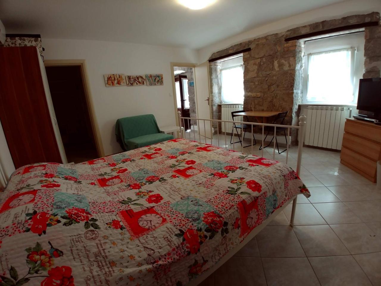 Toticevi Apartment